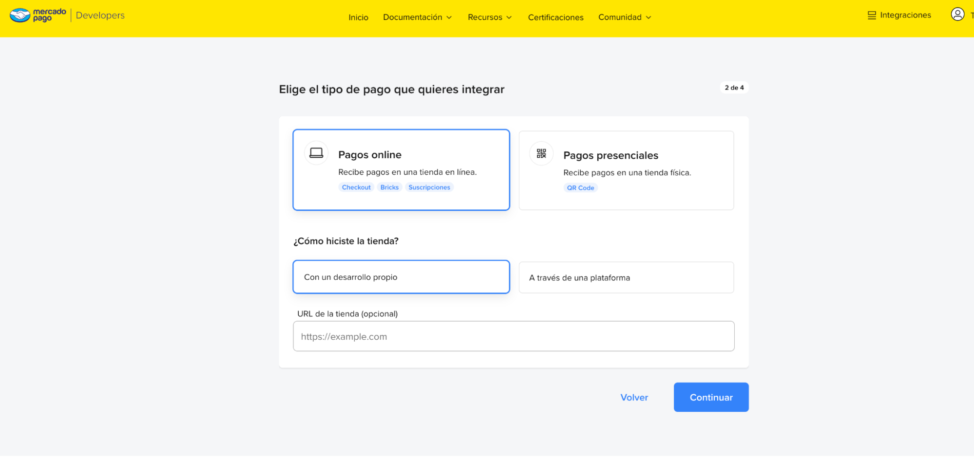 Se elige "Con un desarrollo propio" y hay un campo opcional para la URL.